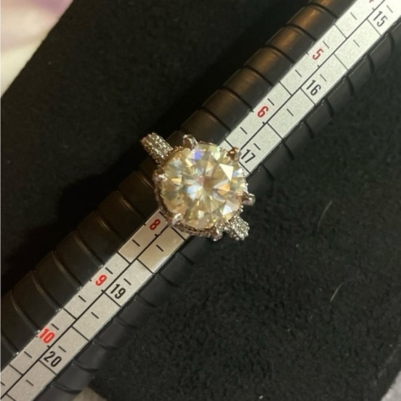 Oh My Gorgeous 6.34 CT Certified Round Brilliant Cut Moissanite Diamond Ring - Picture 7 of 11